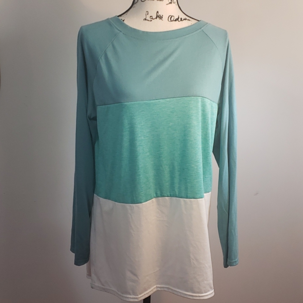 Colorblock Long Sleeve Women's Tops Bundle Of 2 Off Brand shirts  size L